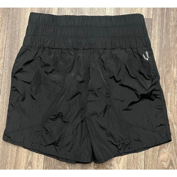 Free People FP Movement Black Athletic Shorts 170 / 82A Size Large OB1227822 - Picture 1 of 9